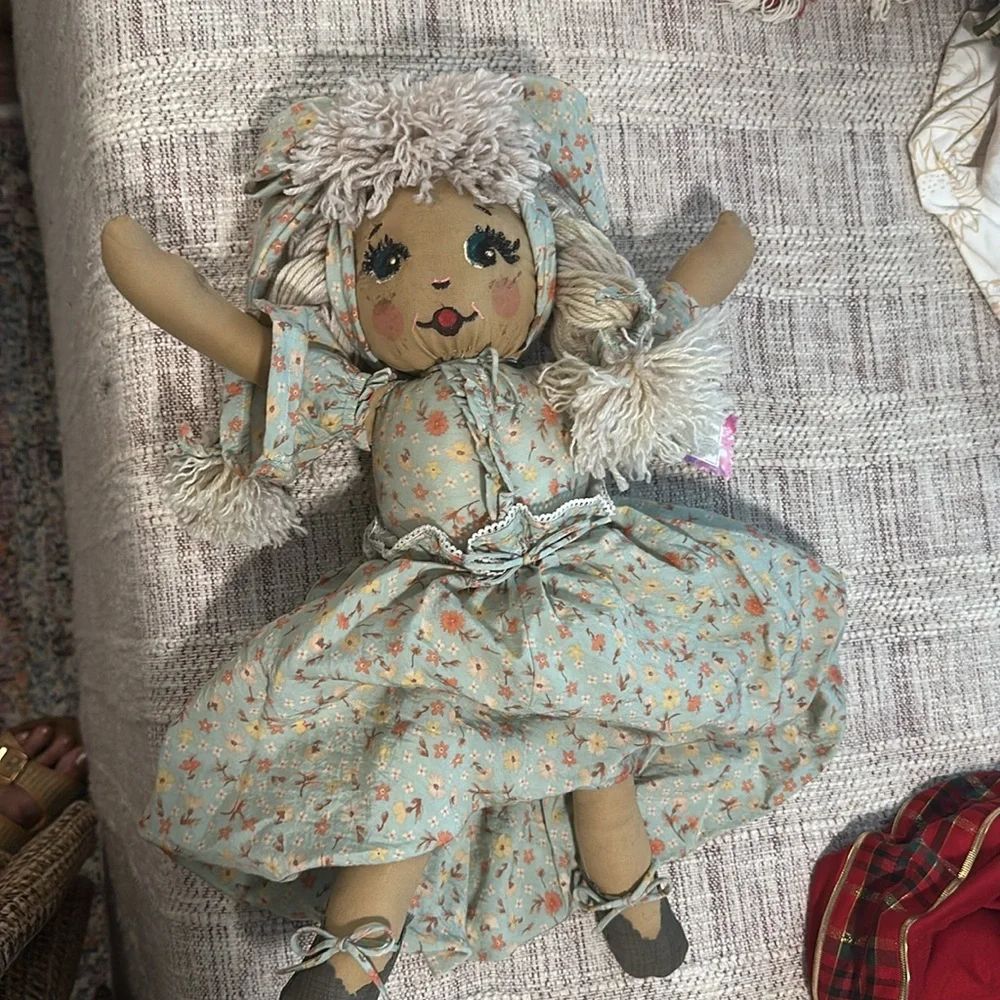 Charming Rag Doll - Picture 5 of 7